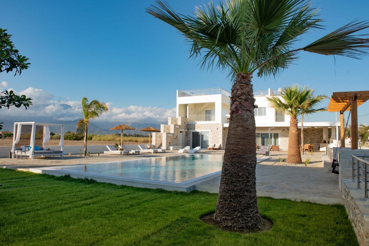 Villa Pnoe Seaside Kalamaki  Exterior photo